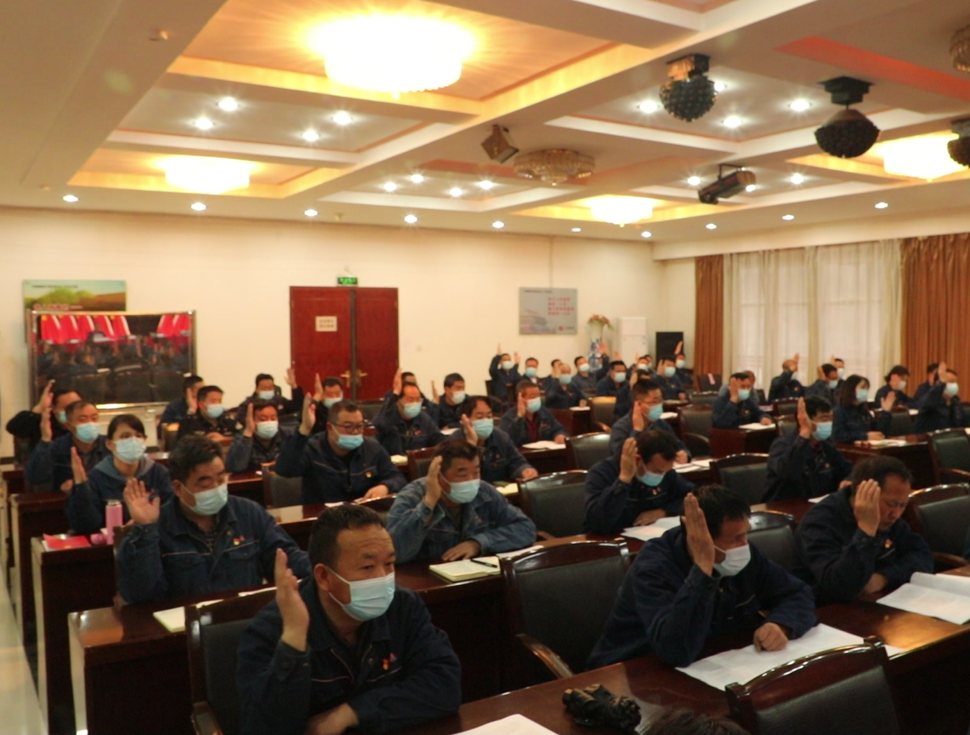 中共陜西大西溝礦業有限公司召開兩委換屆黨員大會 中共陜西大西溝礦業有限公司召開兩委換屆黨員大會