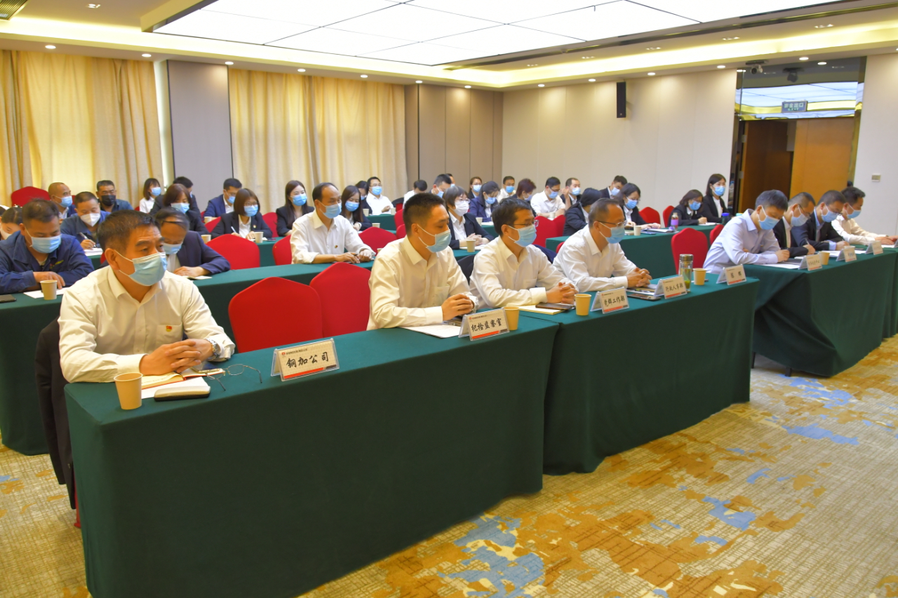 龍鋼集團公司開展安全警示教育暨《安全生產法》培訓