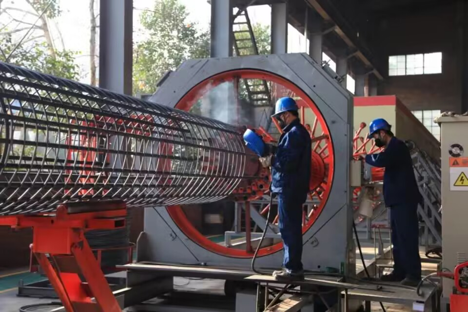 黨建領航改革發(fā)展 賦能多元提質(zhì)增效——龍鋼集團2022年黨建領航工作綜述