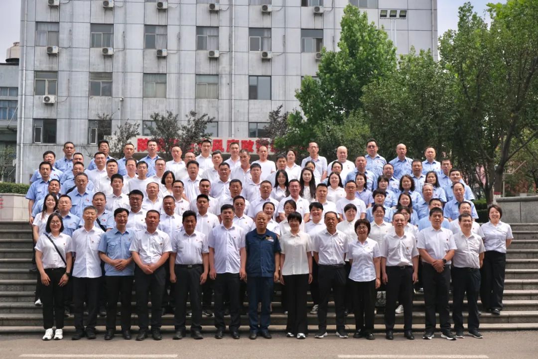 高溫熔爐煉精鋼 警示教育鑄廉心—龍鋼集團2025年警示教育活動側記