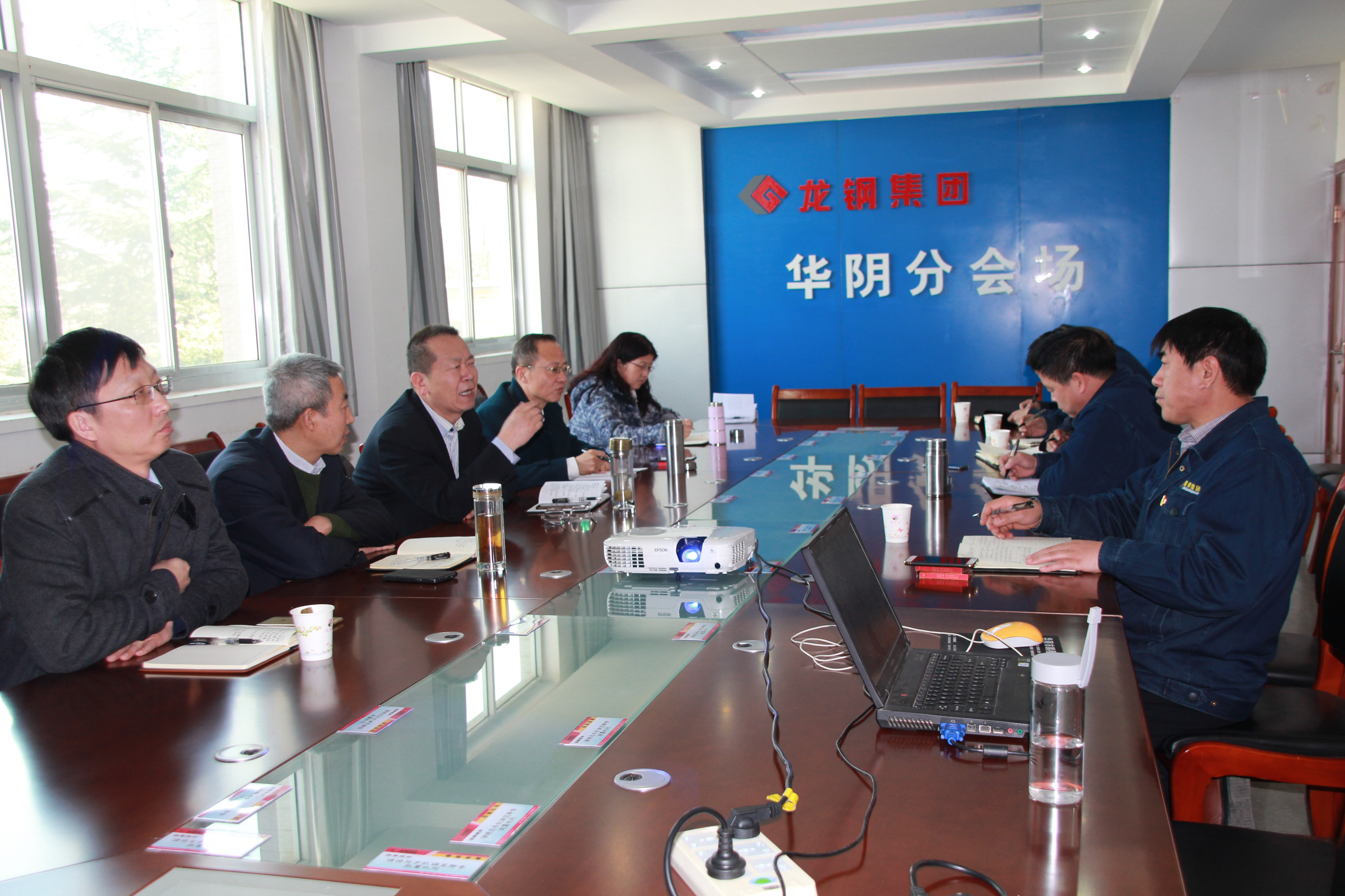 唐鑫到華冶公司慰問調研