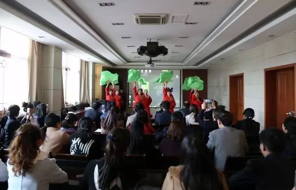 龍鋼集團各基層女工委開展系列活動慶祝三八婦女節