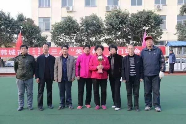 龍鋼集團各基層女工委開展系列活動慶祝三八婦女節