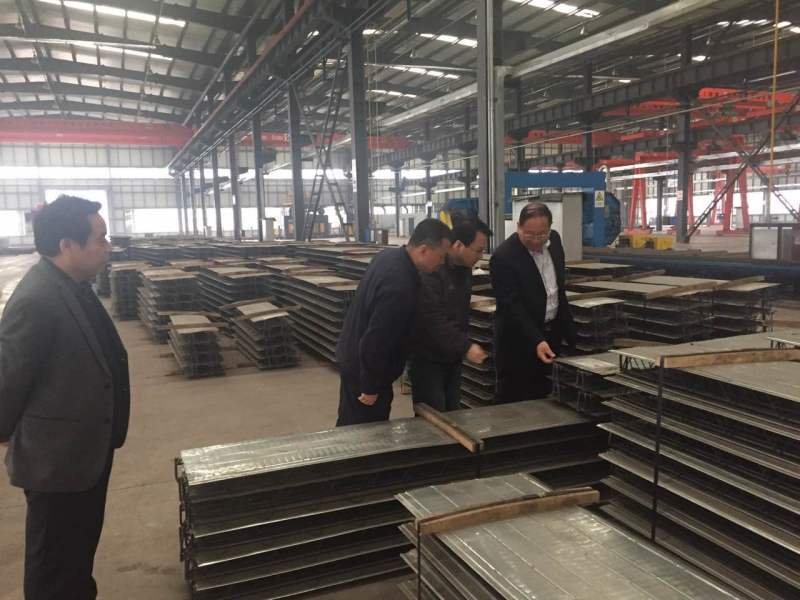 龍鋼集團領導到禹蕭鋼構公司調研指導工作