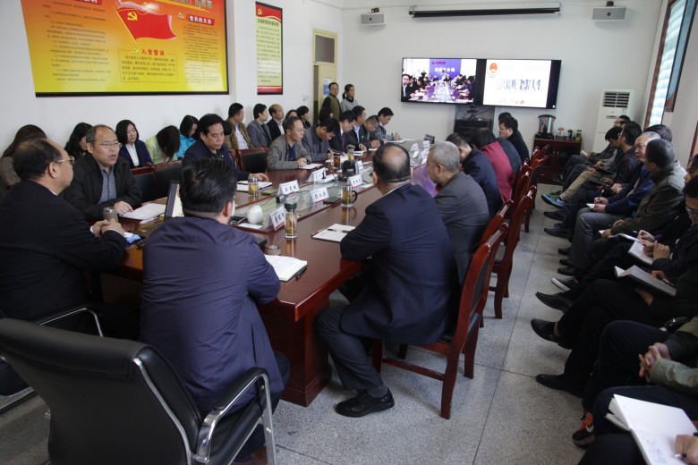 龍鋼集團公司舉辦預防職務犯罪專題講座
