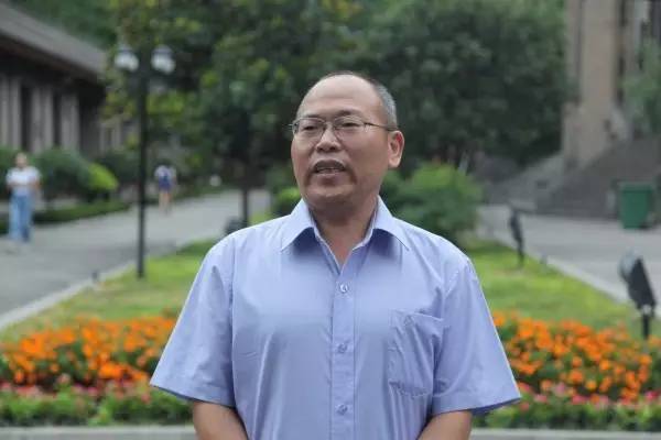 龍鋼集團開展紀念建軍90周年復轉退伍軍人革命傳統教育活動