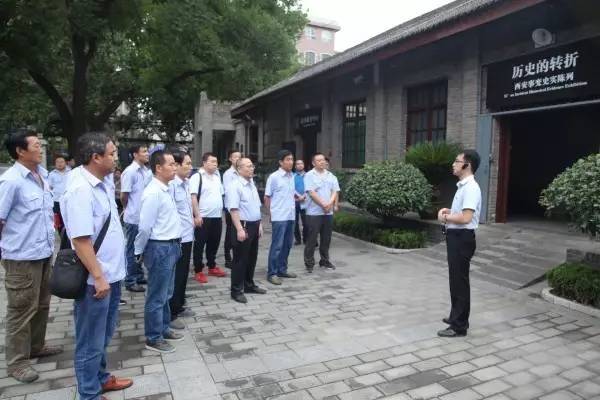龍鋼集團開展紀念建軍90周年復轉退伍軍人革命傳統教育活動