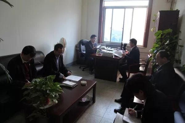 史明奇、劉志懿分別參加所在黨支部組織生活會 史明奇、劉志懿分別參加所在黨支部組織生活會