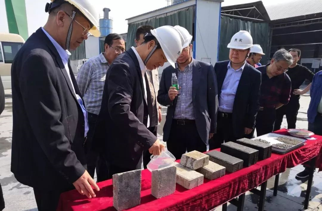 龍鋼集團與西安市政道橋建設公司深化交流合作 龍鋼集團與西安市政道橋建設公司深化交流合作
