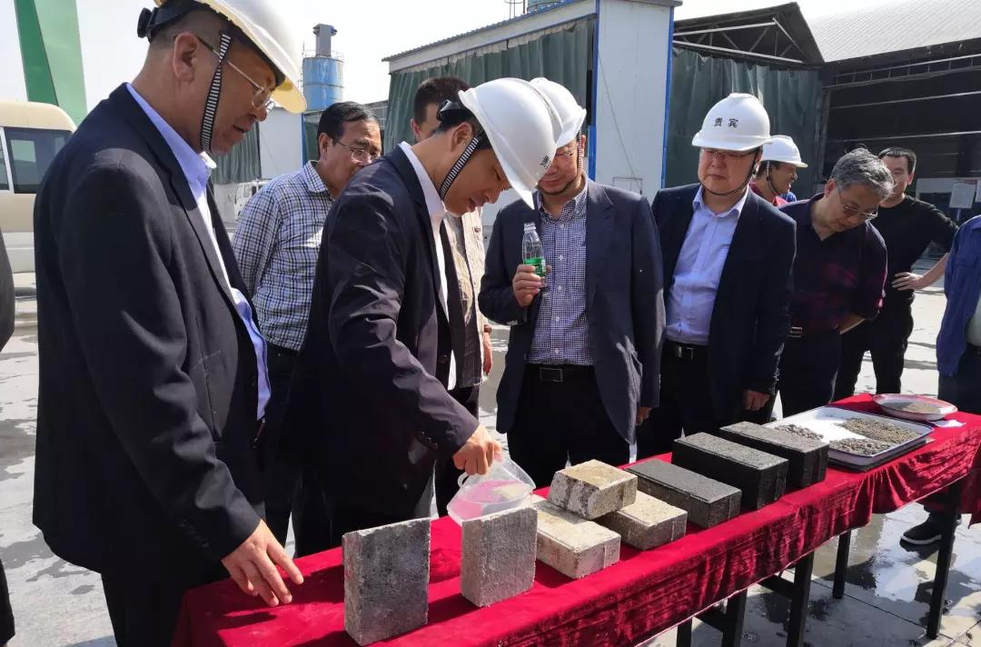 闖出非鋼產業發展新道路——龍鋼集團“追趕超越 非鋼在行動”之拓市場培產業篇 闖出非鋼產業發展新道路——龍鋼集團“追趕超越 非鋼在行動”之拓市場培產業篇