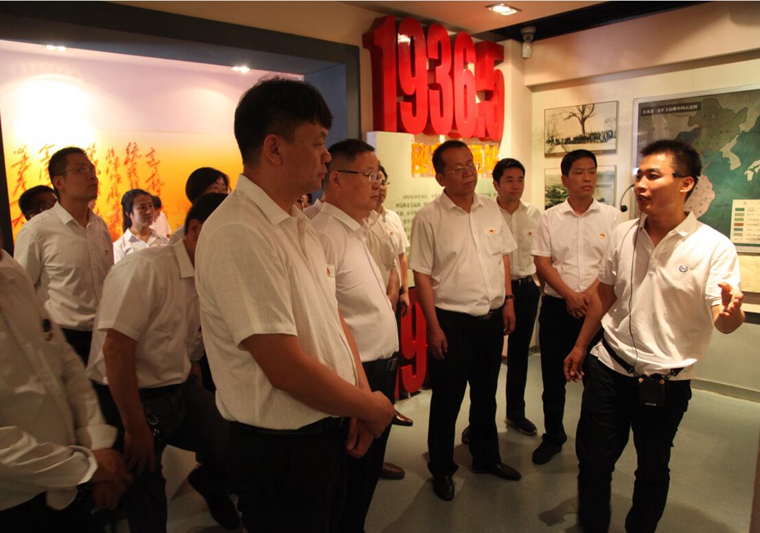 回望波瀾壯闊奮斗史 開創非鋼產業新篇章——龍鋼集團黨委開展“不忘初心 牢記使命”主題黨日活動 回望波瀾壯闊奮斗史 開創非鋼產業新篇章——龍鋼集團黨委開展“不忘初心 牢記使命”主題黨日活動
