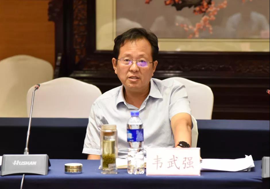 龍鋼集團三家雙管單位召開“黨建領航、班子引領，干部走在前列”領導班子“三基三對標” 工作述職會