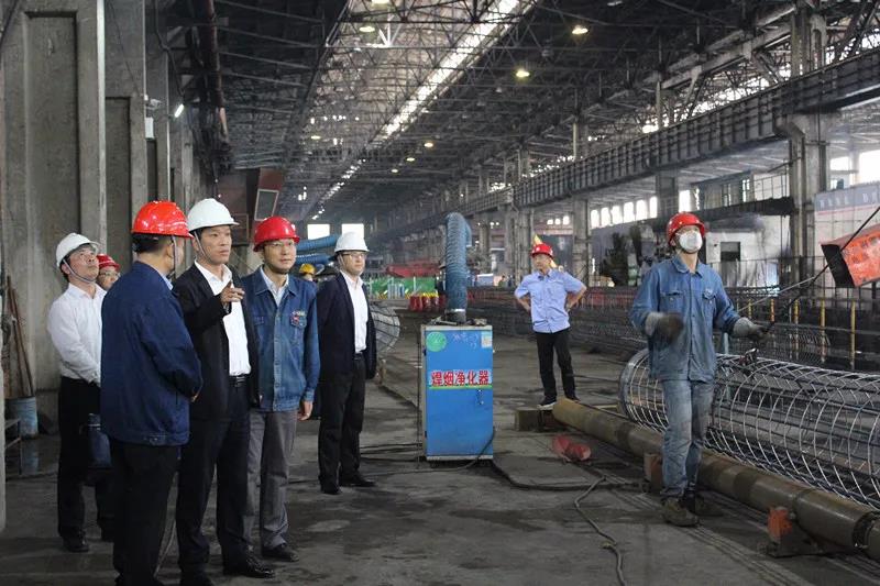楊召朋到西鋼公司調研鋼筋網籠加工和土地開發工作