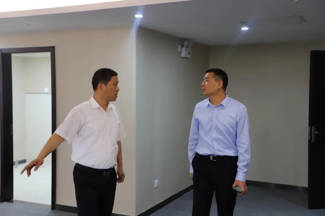 楊召朋深入禹龍國際酒店工程改造施工現場檢查指導工作